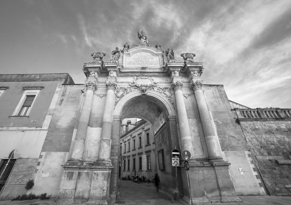 Lecce Stazione Centrale Екстериор снимка